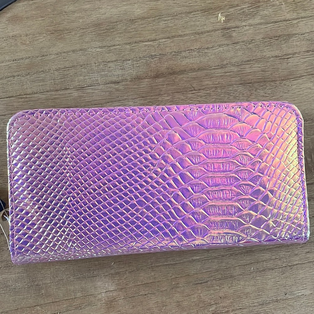 texture holo wallet